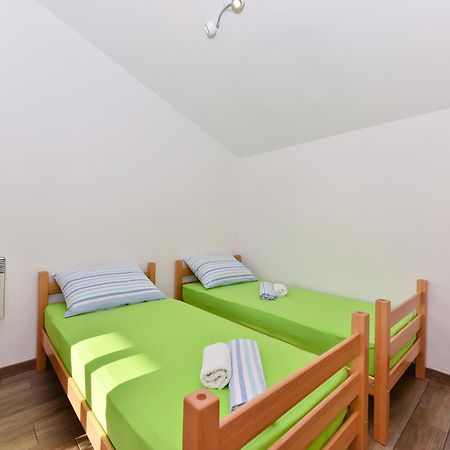 Apartmani Iva Vir Ruang foto