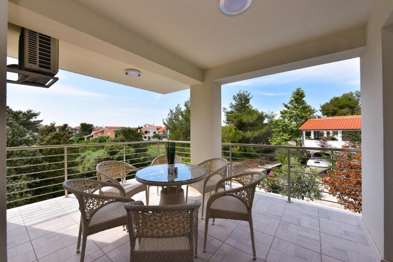 Apartmani Iva Vir Bagian luar foto