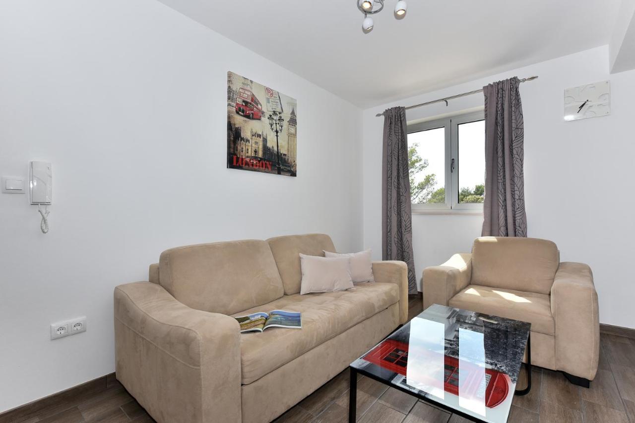 Apartmani Iva Vir Bagian luar foto