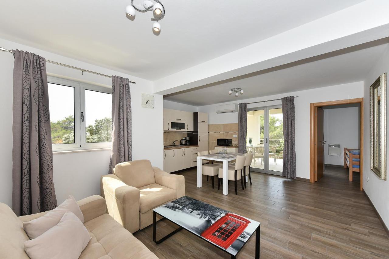 Apartmani Iva Vir Bagian luar foto