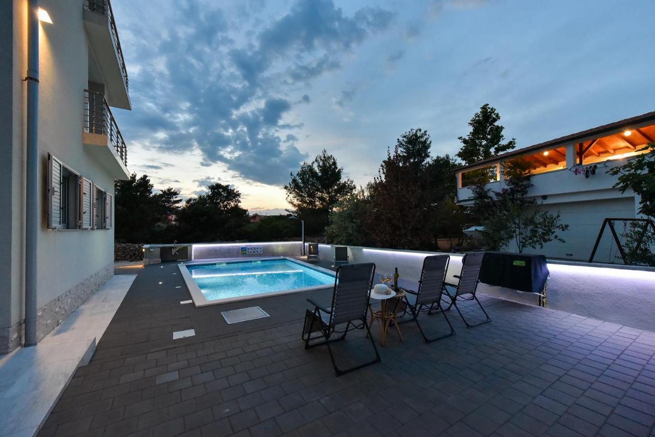 Apartmani Iva Vir Bagian luar foto
