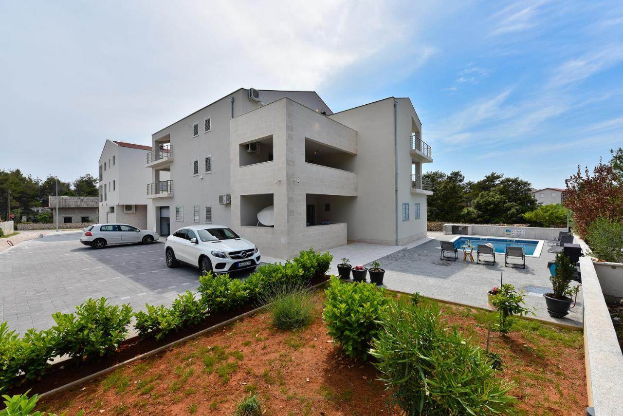 Apartmani Iva Vir Bagian luar foto