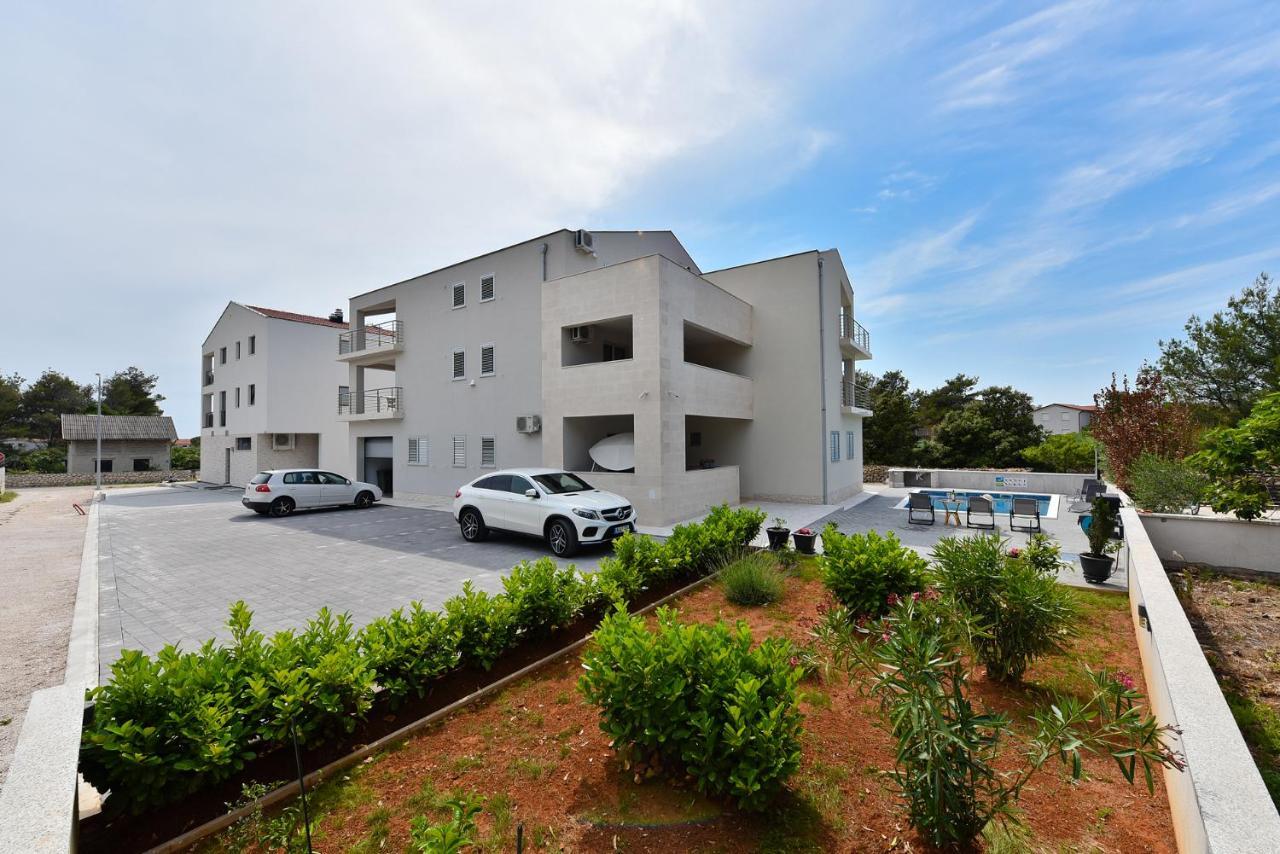 Apartmani Iva Vir Bagian luar foto