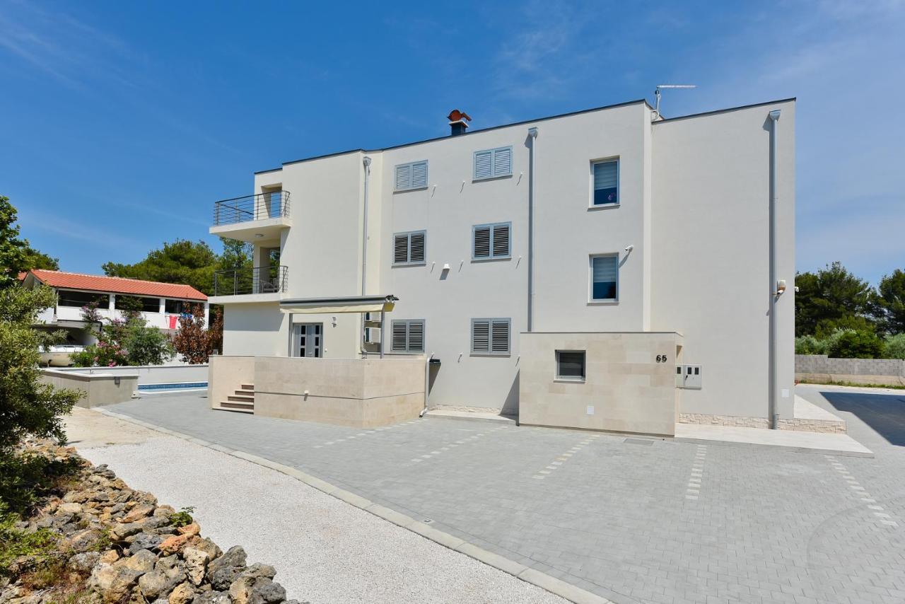 Apartmani Iva Vir Bagian luar foto