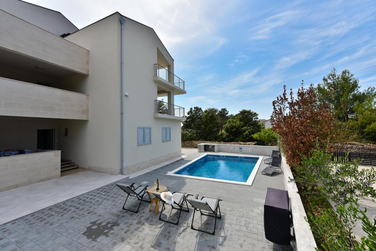 Apartmani Iva Vir Bagian luar foto