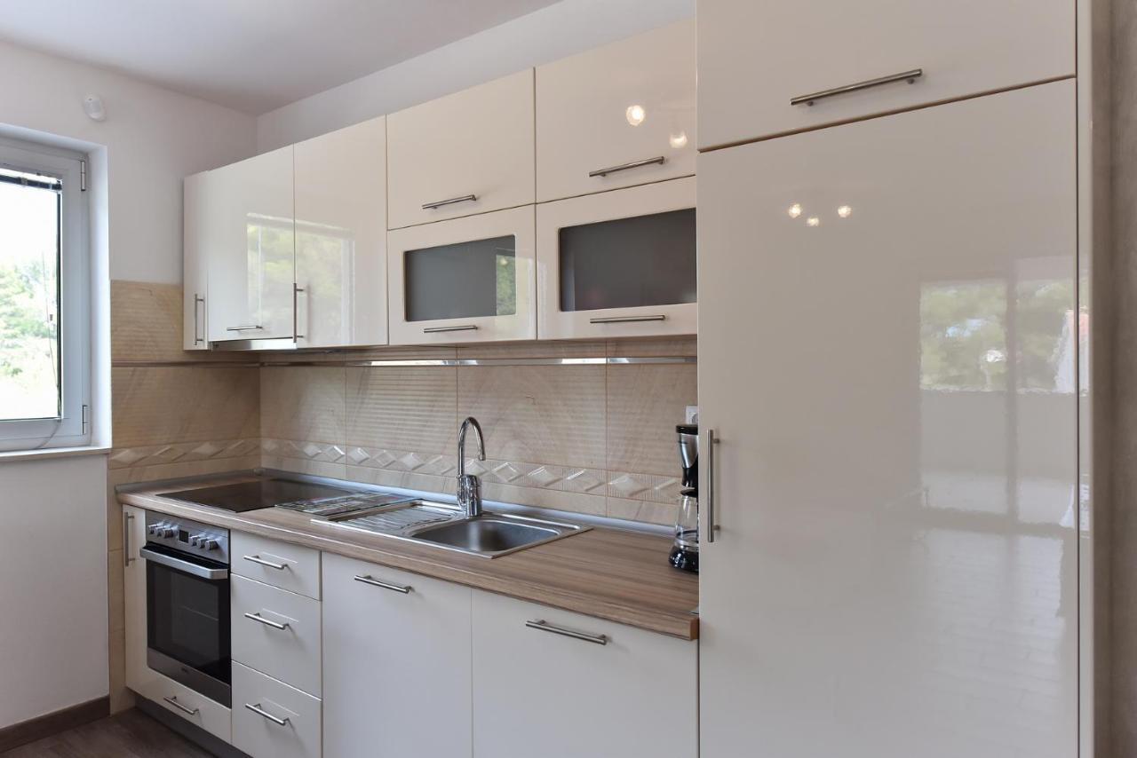 Apartmani Iva Vir Bagian luar foto