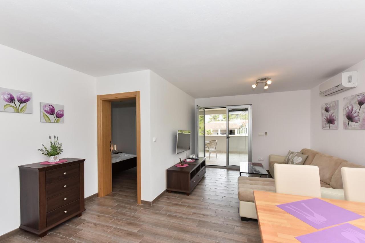Apartmani Iva Vir Bagian luar foto