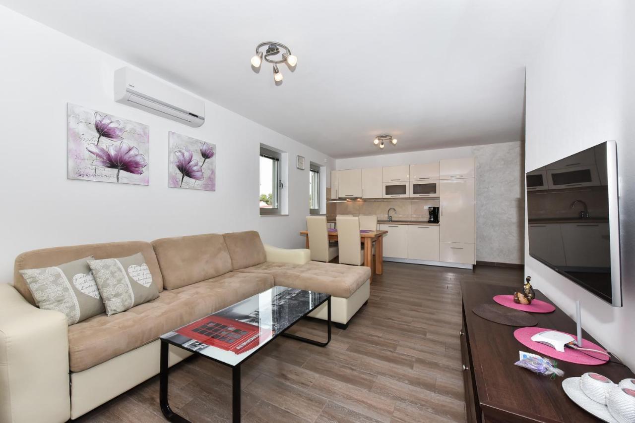 Apartmani Iva Vir Bagian luar foto