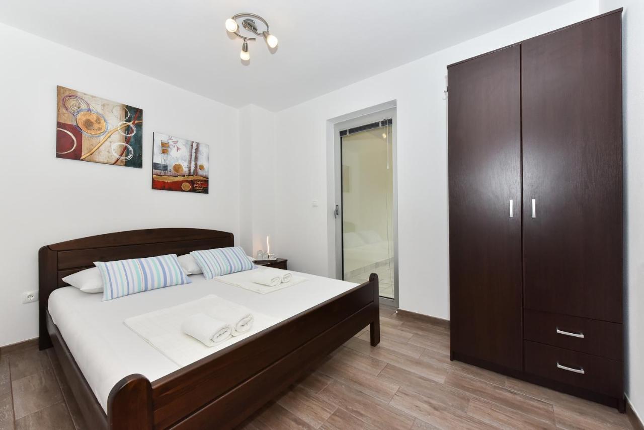 Apartmani Iva Vir Bagian luar foto