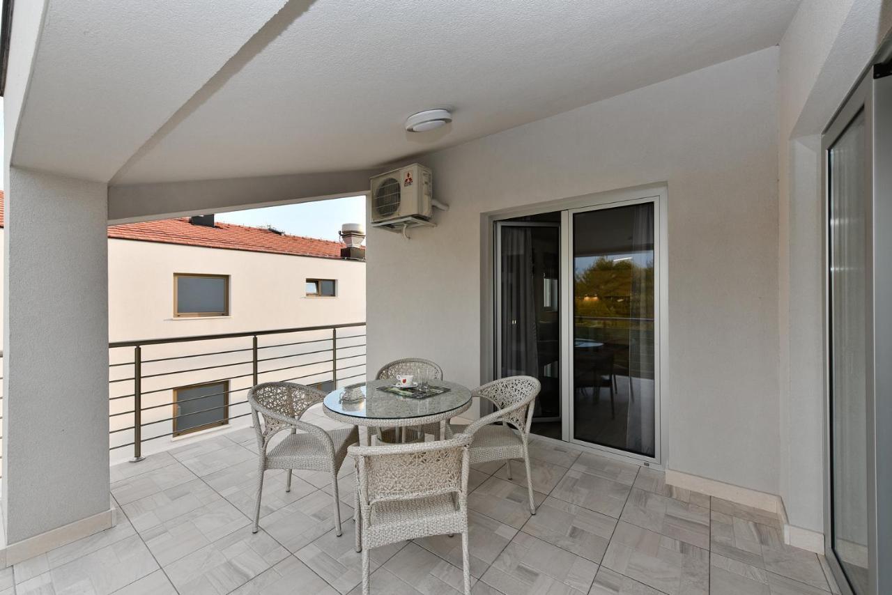 Apartmani Iva Vir Bagian luar foto
