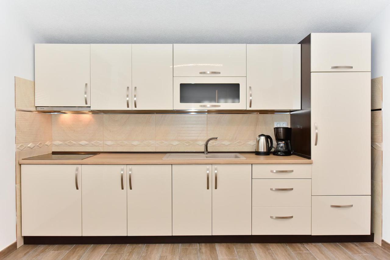 Apartmani Iva Vir Bagian luar foto