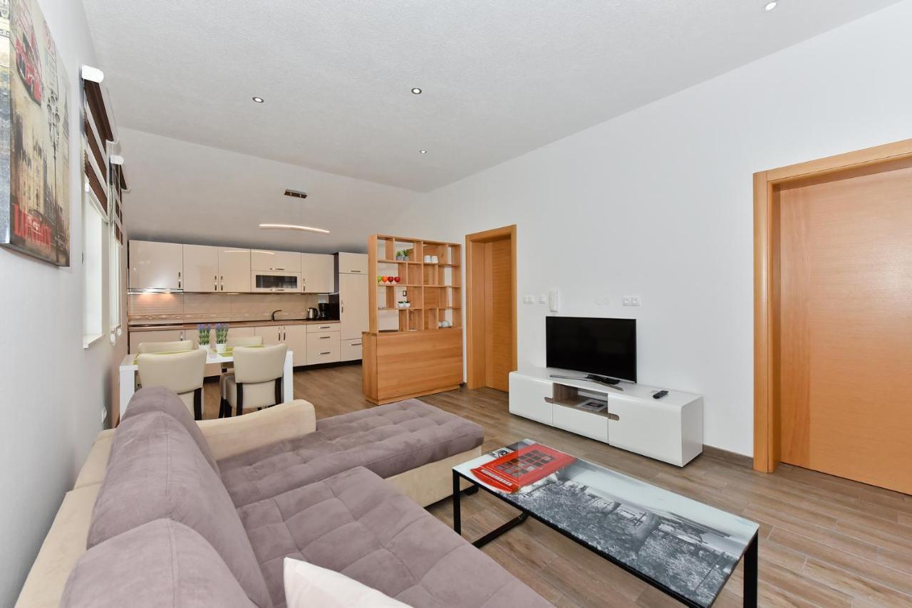 Apartmani Iva Vir Bagian luar foto