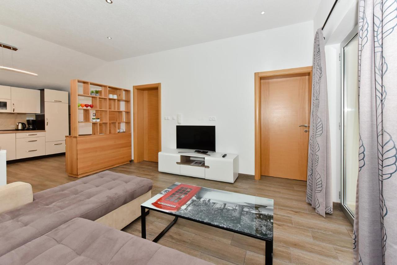 Apartmani Iva Vir Bagian luar foto
