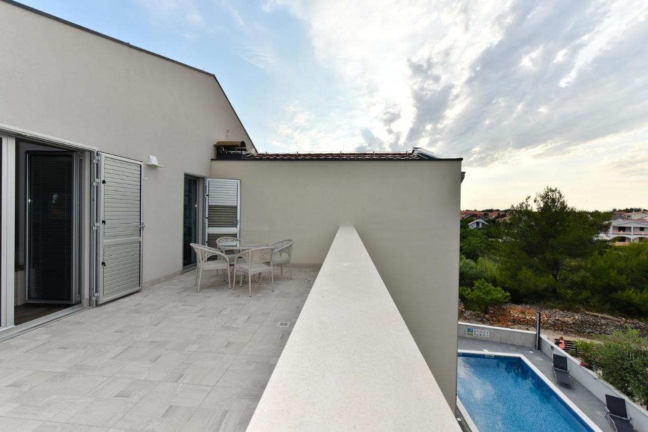 Apartmani Iva Vir Bagian luar foto