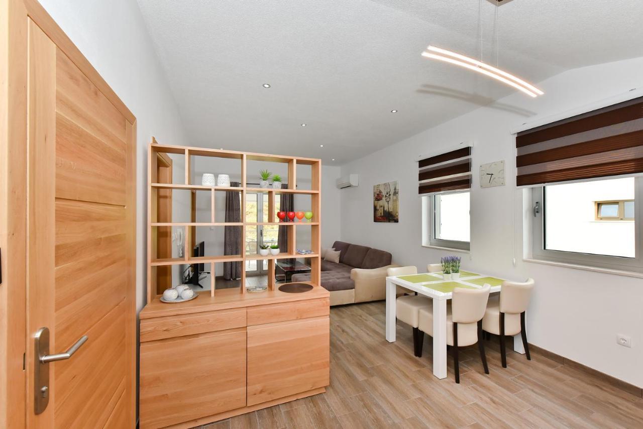 Apartmani Iva Vir Bagian luar foto