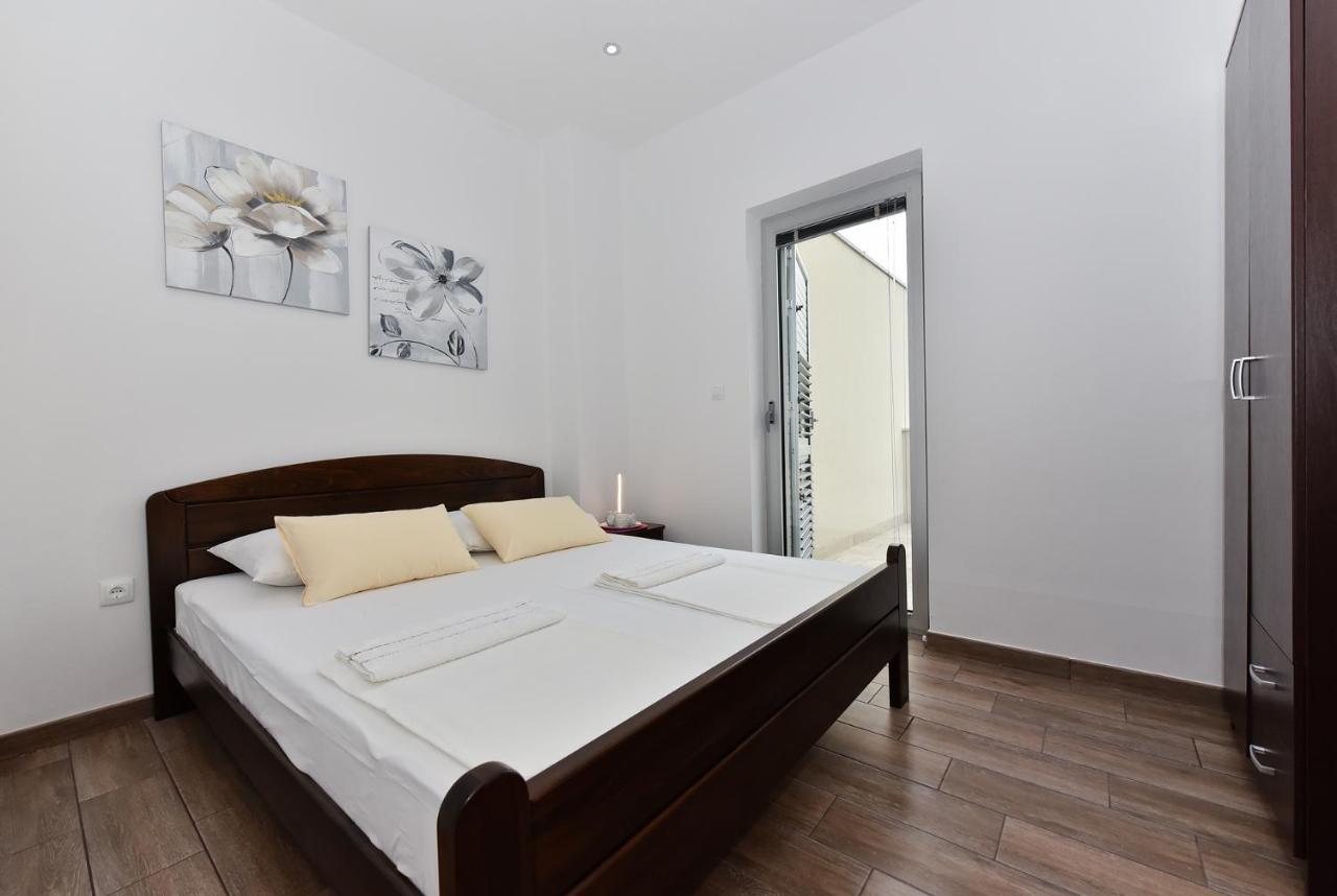 Apartmani Iva Vir Bagian luar foto