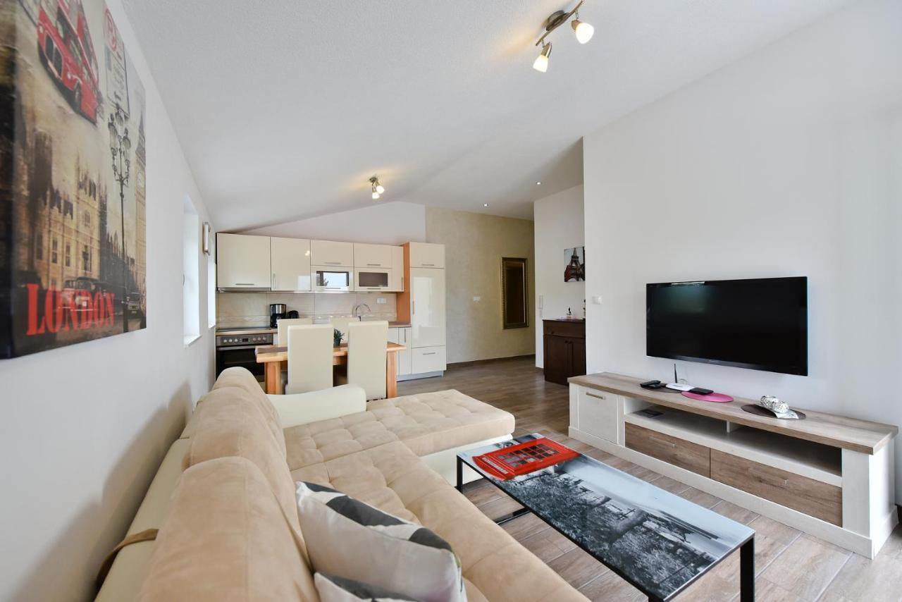 Apartmani Iva Vir Bagian luar foto