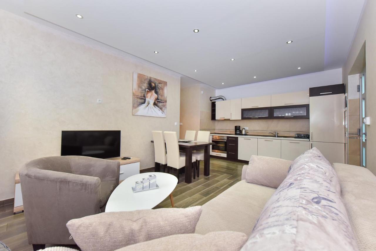 Apartmani Iva Vir Bagian luar foto