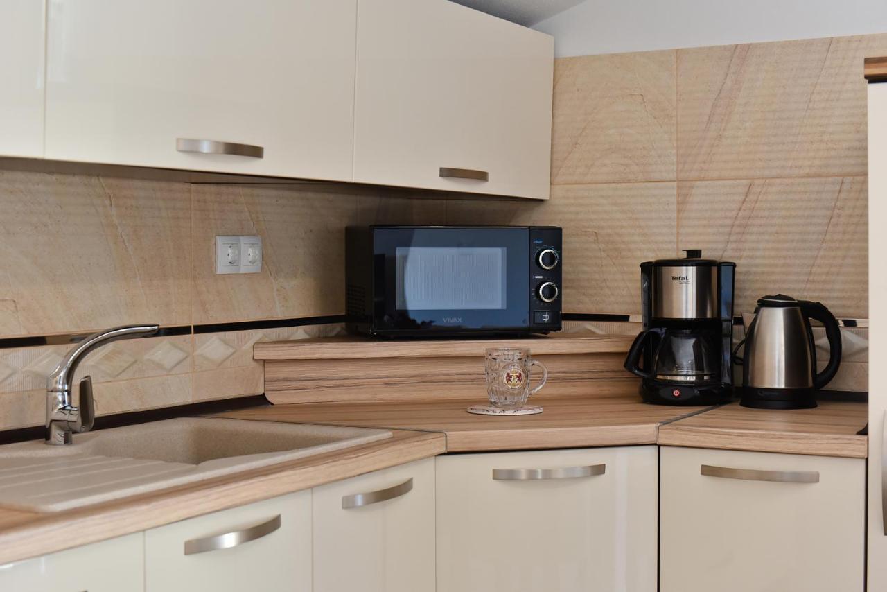 Apartmani Iva Vir Bagian luar foto