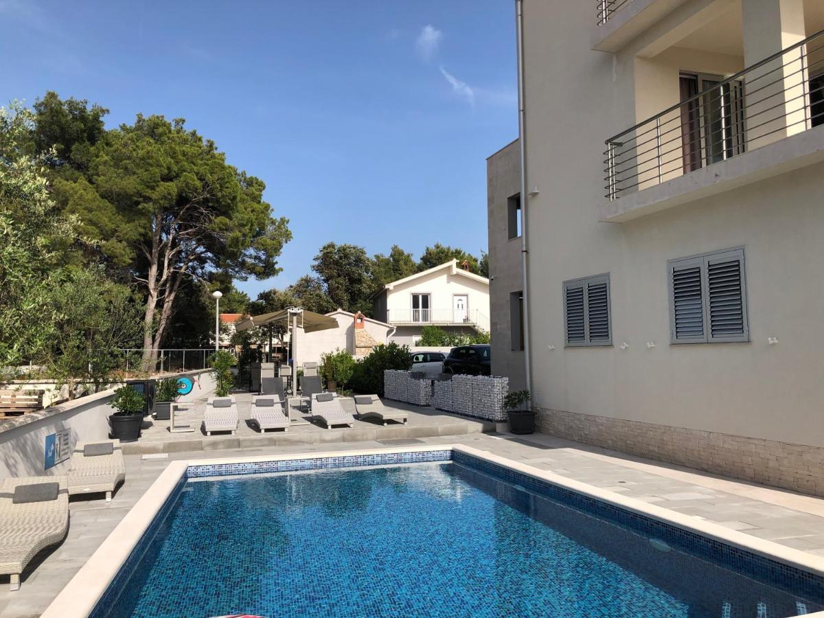 Apartmani Iva Vir Bagian luar foto